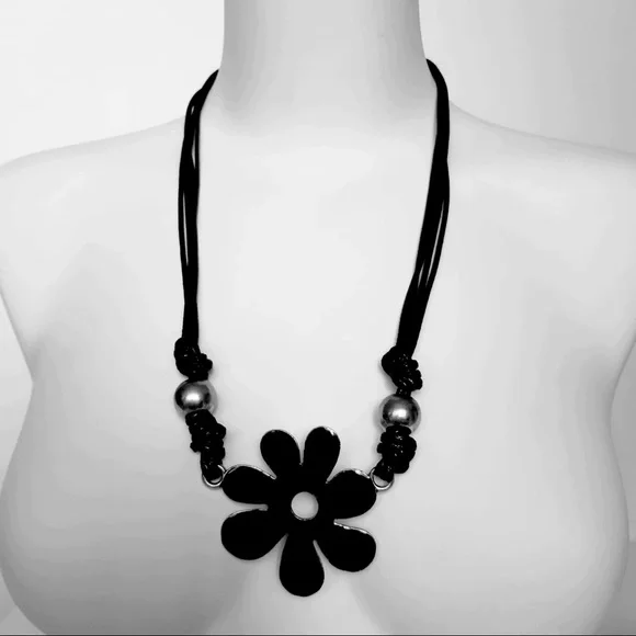 2 x $20‼️ ENAMEL METAL PENDANT. Leather Black Necklace. Brand New - Picture 3 of 8